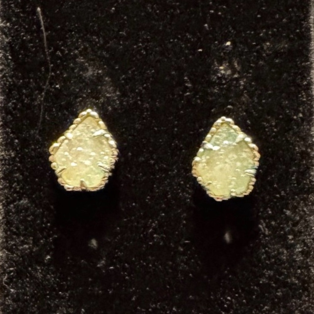Kendra Scott | Tessa Stud Earrings in Iridescent Drusy & Silver-Tone